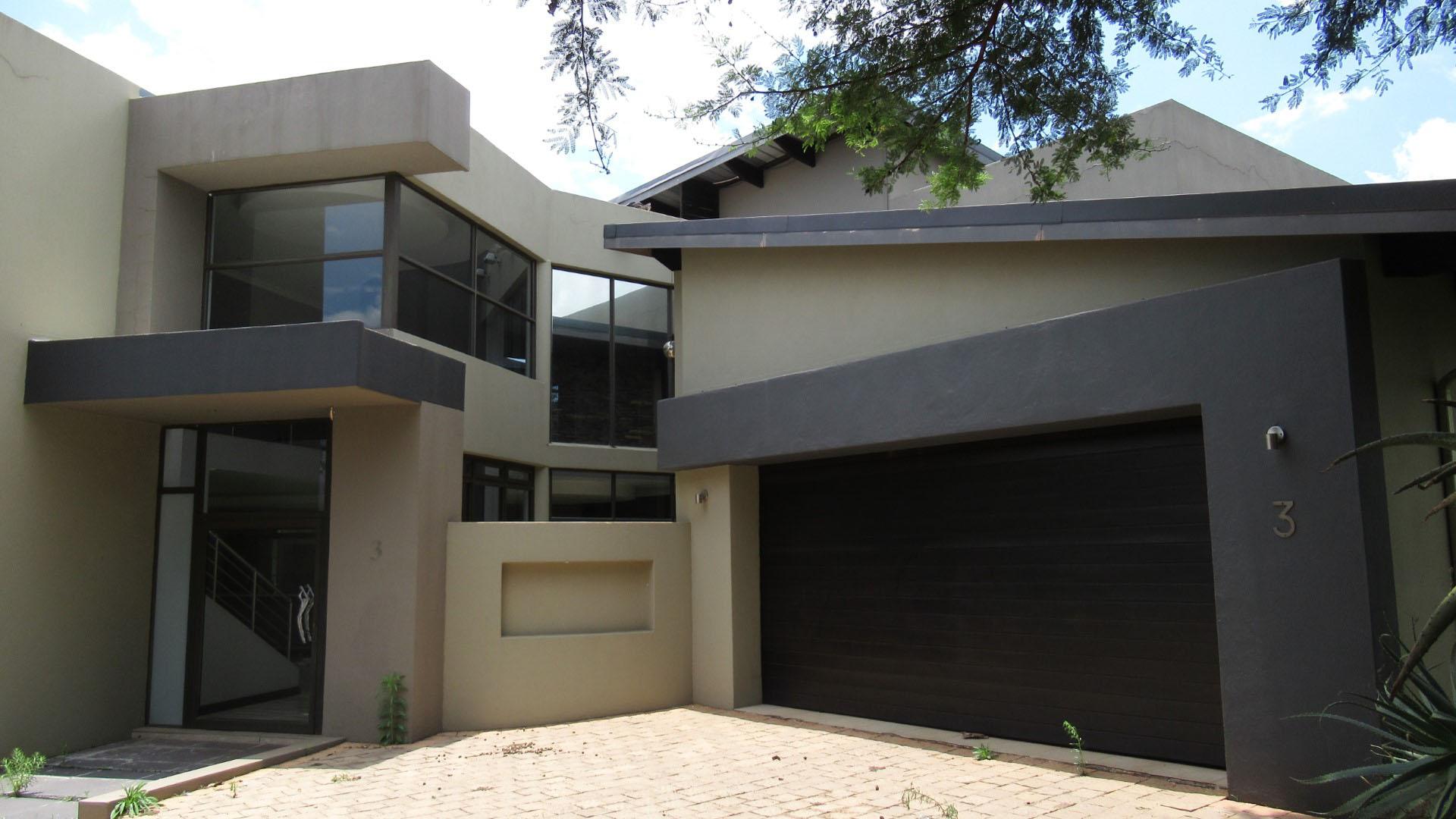 Front View of property in Serengeti Golf and Wildlife Estate