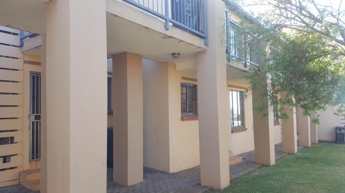 2 Bedroom Apartment to Rent in Mooikloof Ridge - Property to rent - MR486527