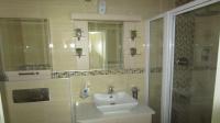 Bathroom 2 - 3 square meters of property in Illovo Beach