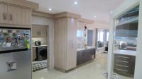 Kitchen - 32 square meters of property in Illovo Beach