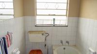 Main Bathroom - 5 square meters of property in Roodepoort West