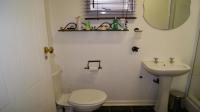 Bathroom 2 - 6 square meters of property in Fairview