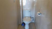 Bathroom 1 - 5 square meters of property in Windermere