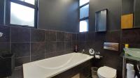 Bathroom 2 - 6 square meters of property in Faerie Glen