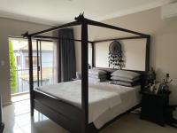 Main Bedroom - 34 square meters of property in Montana