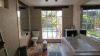 Main Bathroom - 13 square meters of property in Melville