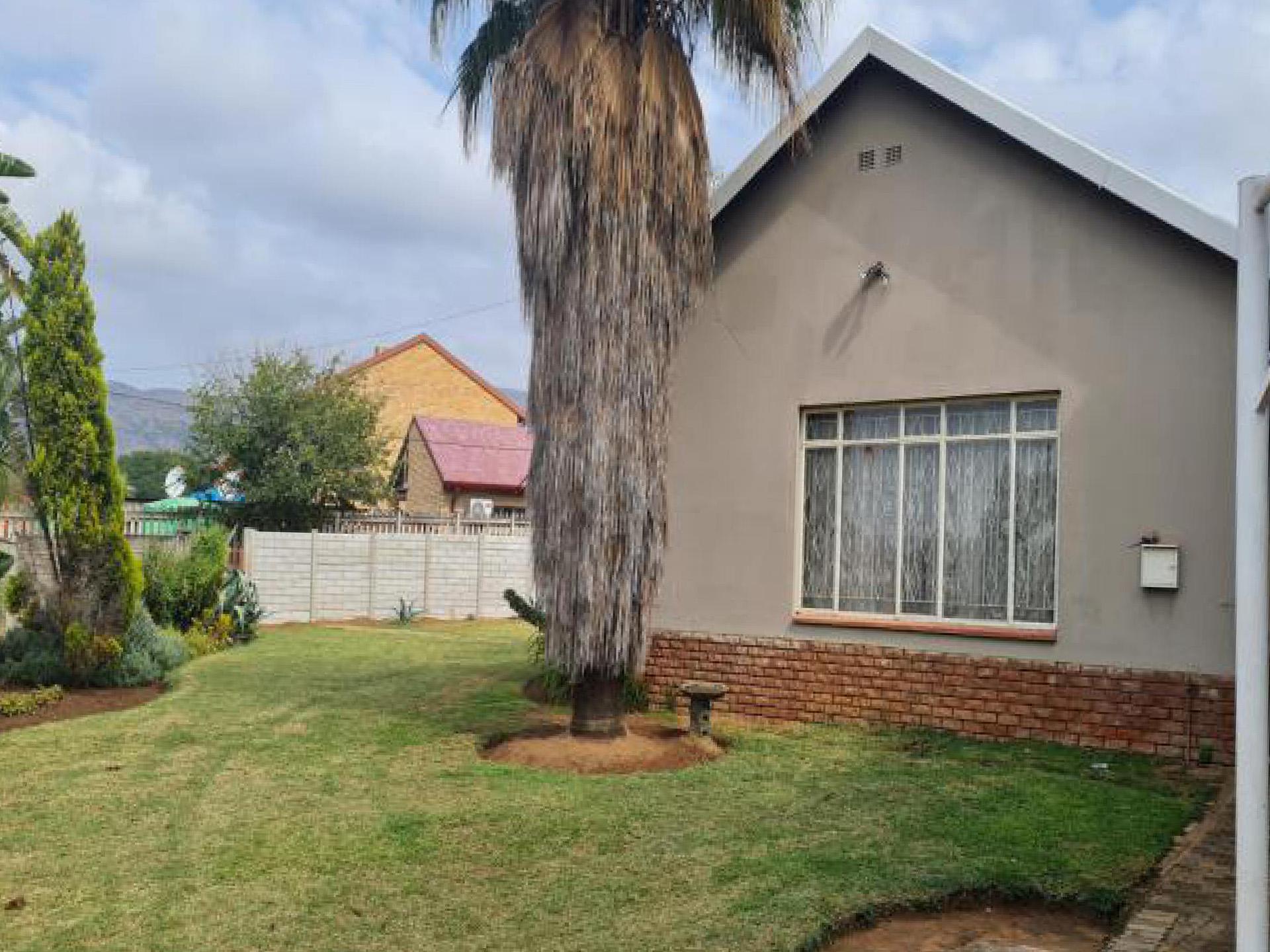 Front View of property in Geelhoutpark