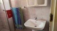Main Bathroom - 5 square meters of property in Mayberry Park