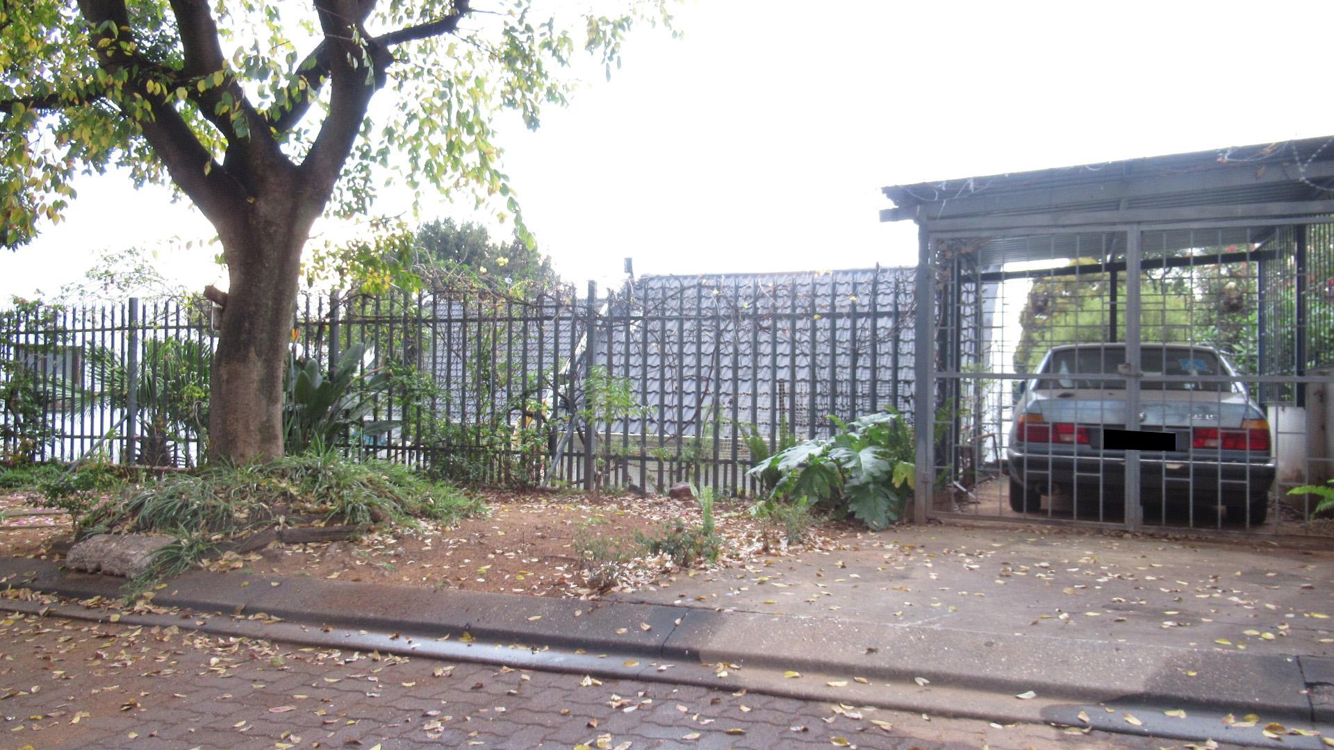 Front View of property in Hurlingham