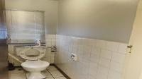 Bathroom 1 of property in Westdene (Bloemfontein)