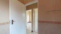 Bathroom 1 - 5 square meters of property in Monavoni