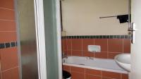Bathroom 1 - 5 square meters of property in Mooikloof Ridge