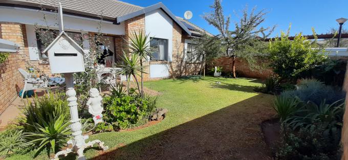 2 Bedroom Simplex for Sale For Sale in Beyers Park - MR524658