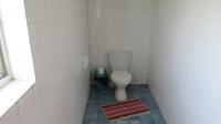 Main Bathroom - 10 square meters of property in Park Rynie