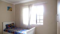 Bed Room 2 - 13 square meters of property in Mooikloof Ridge