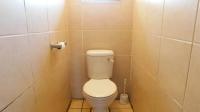 Bathroom 1 - 7 square meters of property in Fynnland
