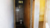 Staff Bathroom - 2 square meters of property in Fynnland