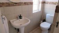 Bathroom 1 - 5 square meters of property in Craigavon A.H.