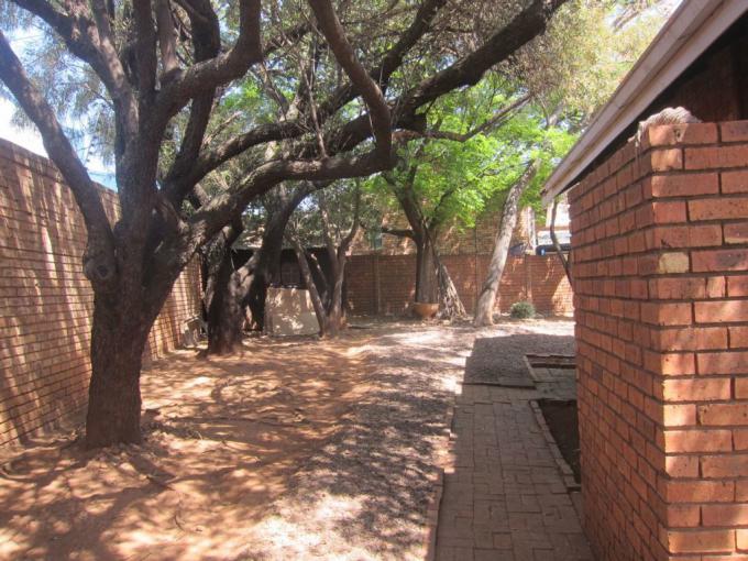 Commercial to Rent in Zwartkop - Property to rent - MR531515