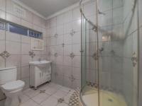 Bathroom 2 of property in Avoca