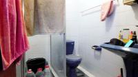 Main Bathroom - 5 square meters of property in Oaklands - DBN