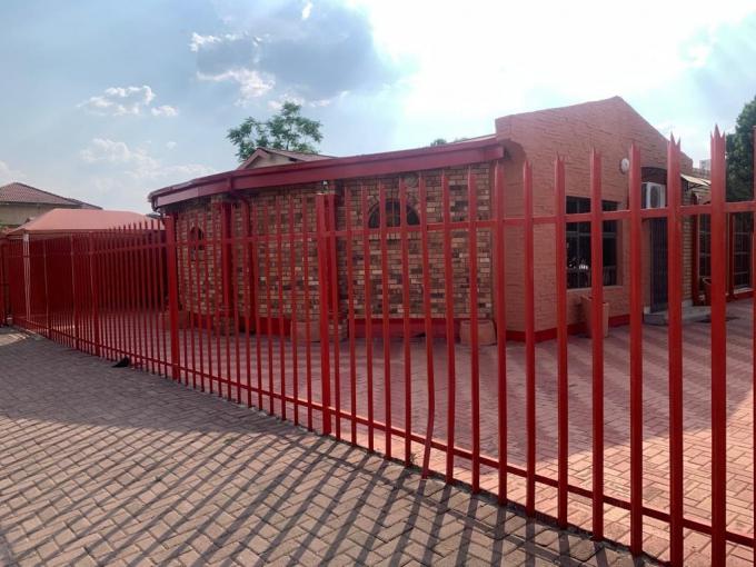 3 Bedroom House for Sale For Sale in Rustenburg - MR536070
