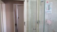 Bathroom 1 - 6 square meters of property in Bardene