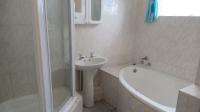 Bathroom 1 - 7 square meters of property in Amanzimtoti 