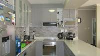 Kitchen - 10 square meters of property in Umhlanga Rocks