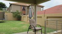Patio - 27 square meters of property in South Crest