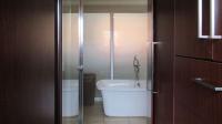 Main Bathroom - 14 square meters of property in South Crest