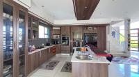 Kitchen - 16 square meters of property in Summerset