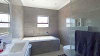 Bathroom 2 - 9 square meters of property in Summerset