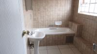 Bathroom 1 - 11 square meters of property in Boksburg South