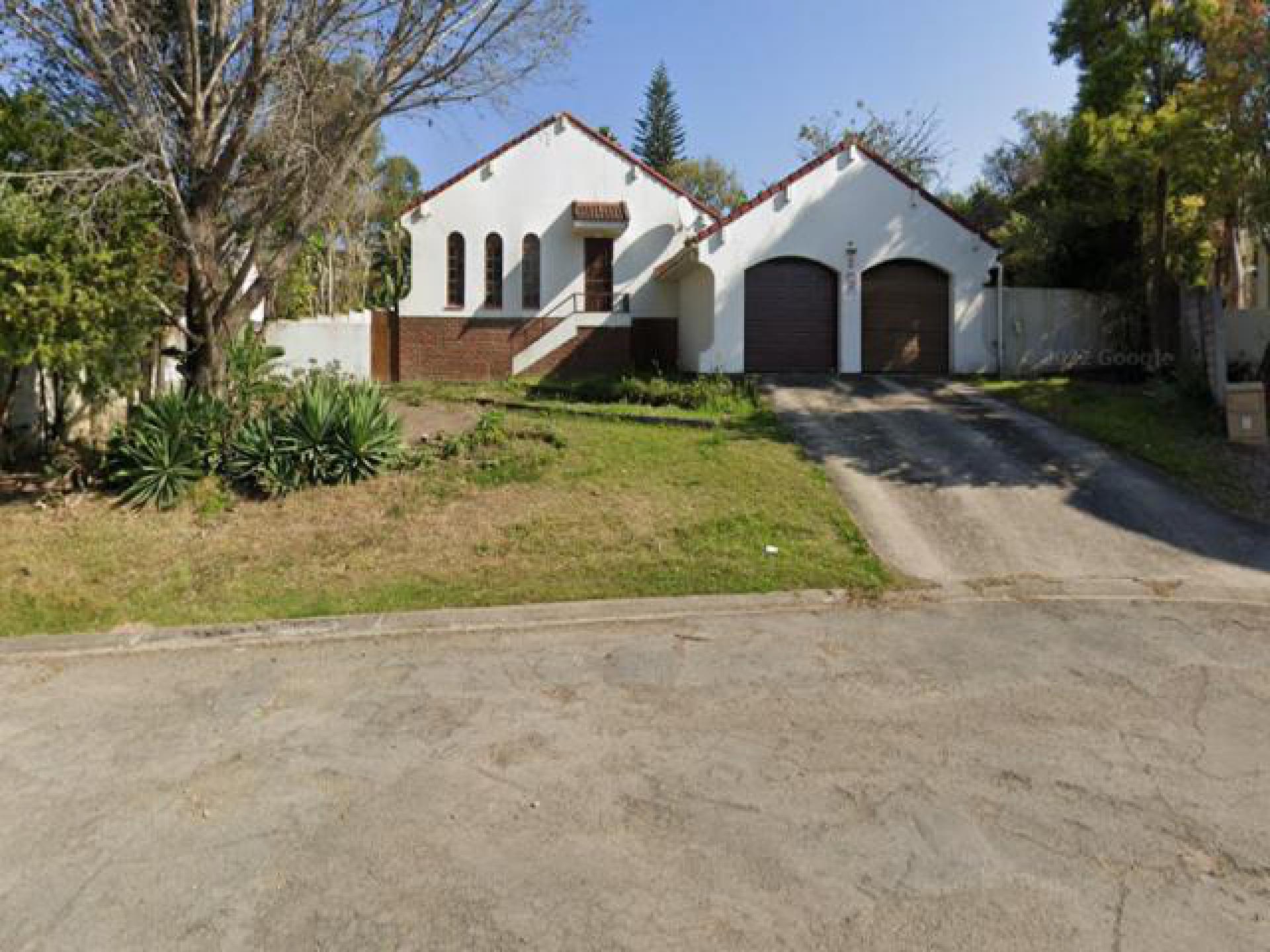 Front View of property in Beacon Bay North
