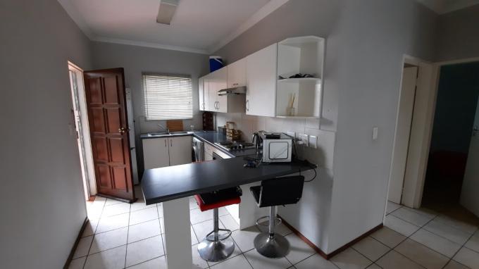 2 Bedroom Apartment to Rent in Cloverdene - Property to rent - MR539485