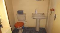 Bathroom 3+ - 6 square meters of property in Malvern - DBN