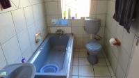 Bathroom 1 - 5 square meters of property in Boksburg