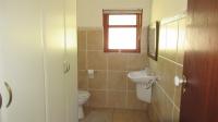 Guest Toilet - 6 square meters of property in Hibberdene