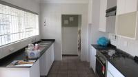 Kitchen - 12 square meters of property in Farrarmere