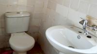 Bathroom 2 - 5 square meters of property in Steynsburg