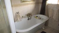 Bathroom 2 - 7 square meters of property in Greenhills