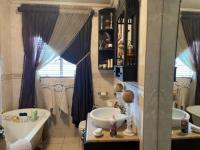 Bathroom 1 - 3 square meters of property in Greenhills