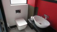 Guest Toilet - 3 square meters of property in Ballito