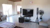 Lounges - 25 square meters of property in Krugersdorp