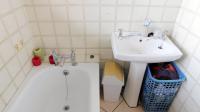 Bathroom 2 - 3 square meters of property in Uvongo