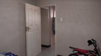 Bed Room 1 - 11 square meters of property in Shallcross 