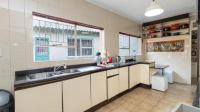 Kitchen - 21 square meters of property in Randpark Ridge