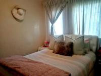 Bed Room 2 - 12 square meters of property in Erand Gardens