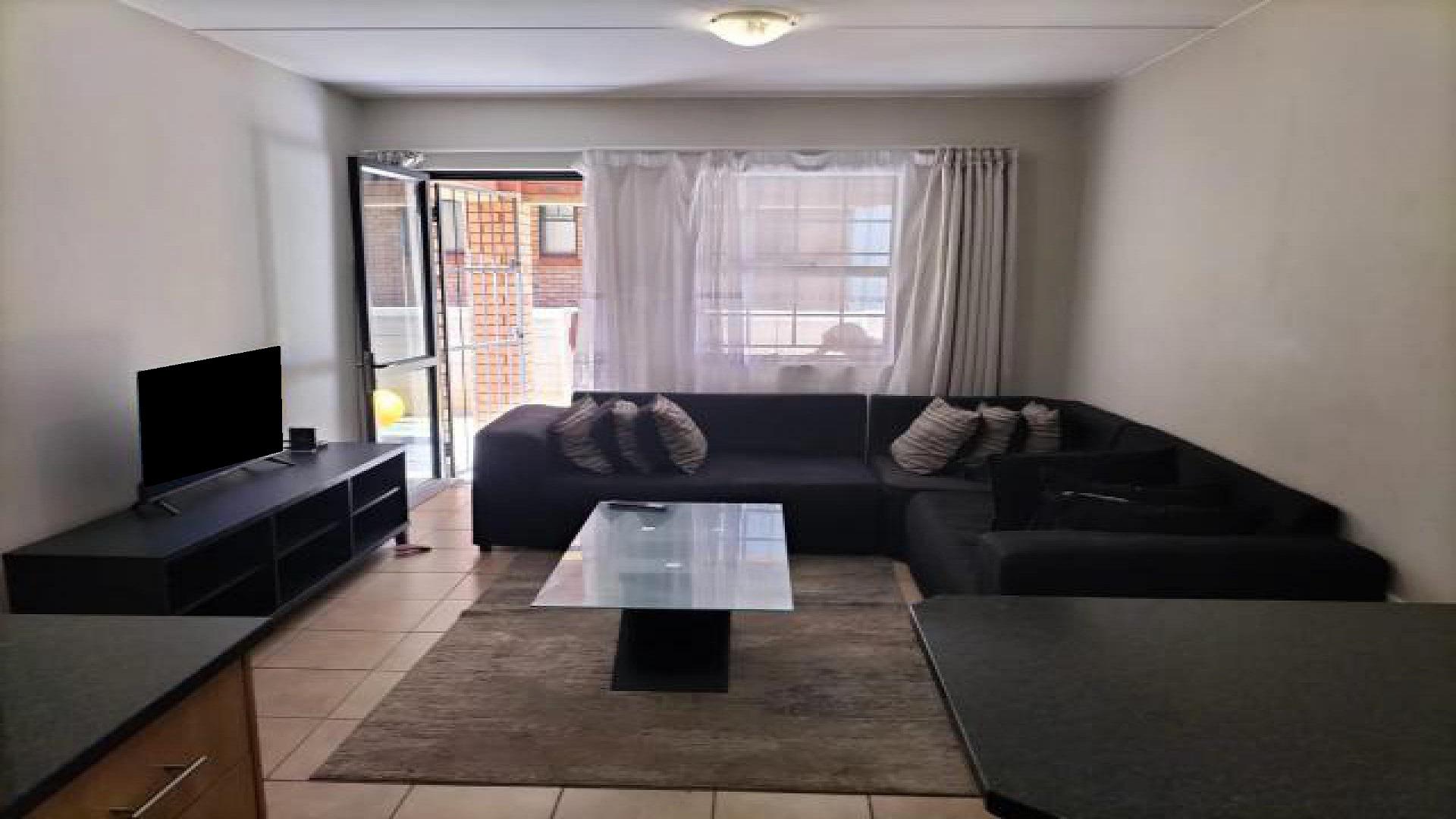 Lounges of property in Olifantsvlei 327-Iq